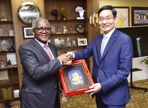 L-R: President/CE, Dangote Industries Limited, Aliko Dangote; Chairman, CNBM Group, Zhou Yuxian, during the signing ceremony of the Strategic Cooperation Agreement between Dangote Industries Limited and China National Building Materials Group Co. Limited (CNBM) in Lagos on Wednesday, October 2, 2024.